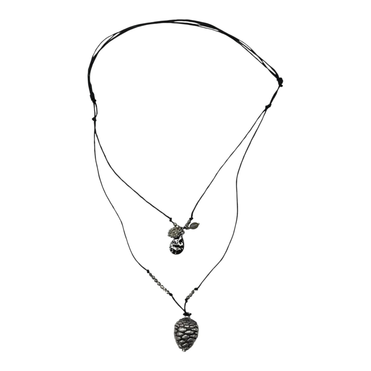 NECKLACE CHARM by CLOTHES MENTOR In BLACK & SILVER