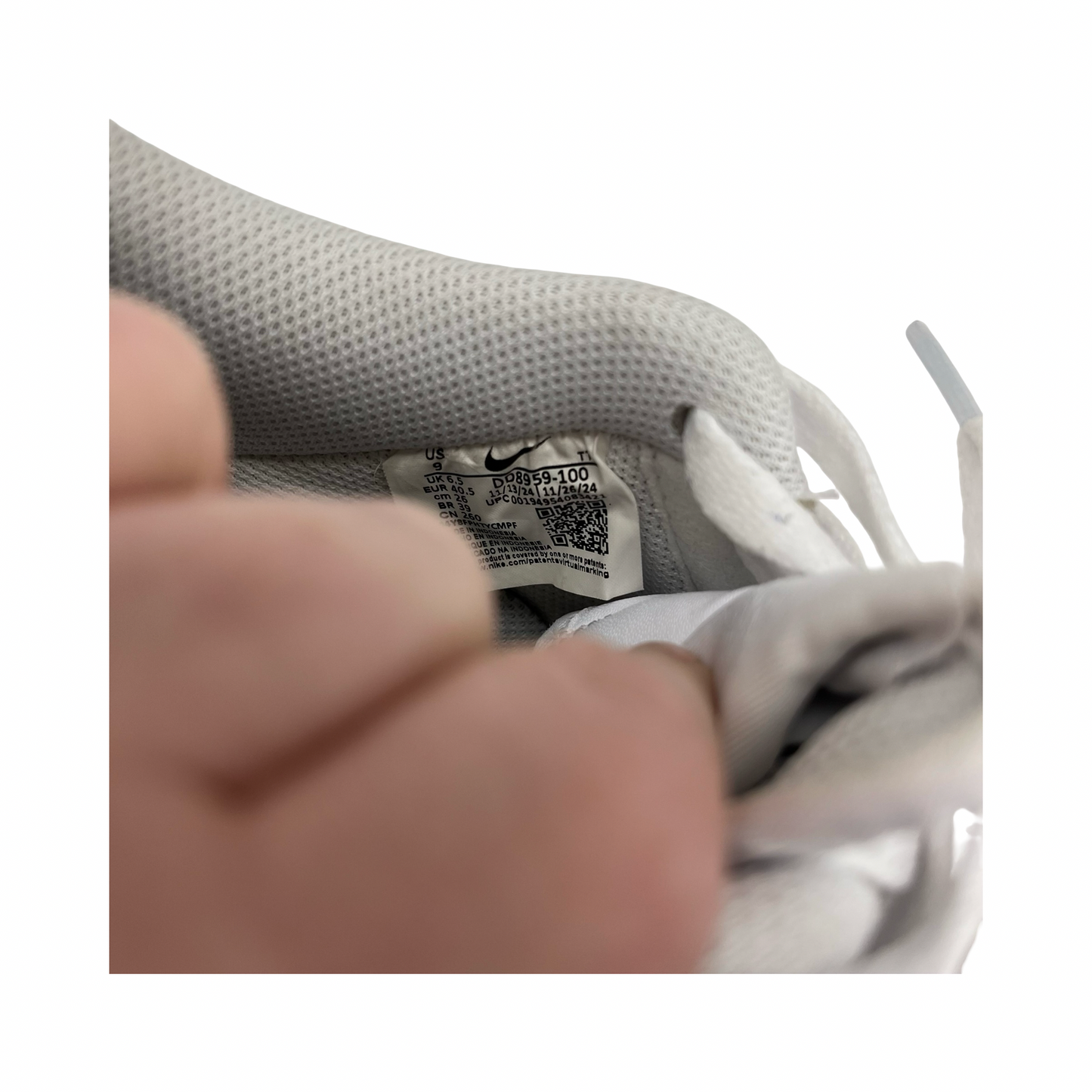 Shoes Sneakers By Nike In White, Size:9