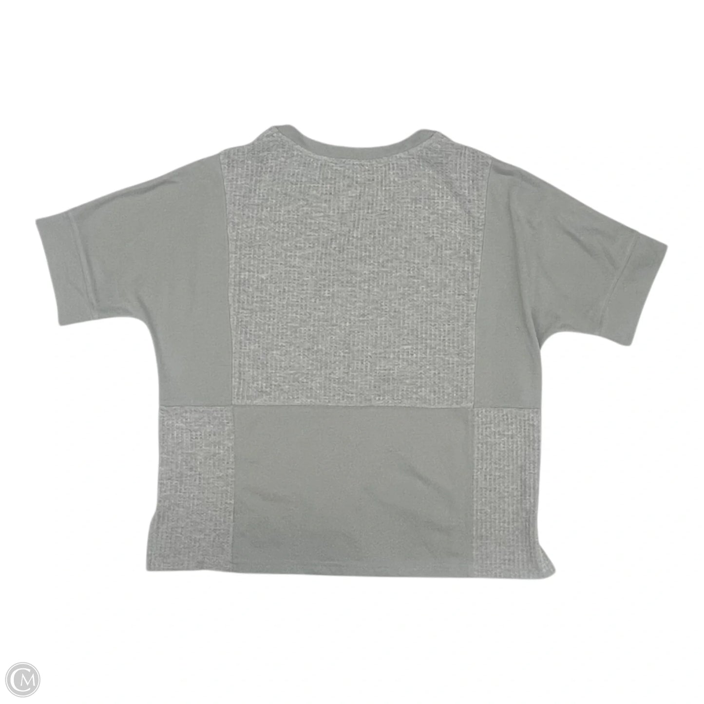 Top Short Sleeve By Dokotoo In Grey, Size: L