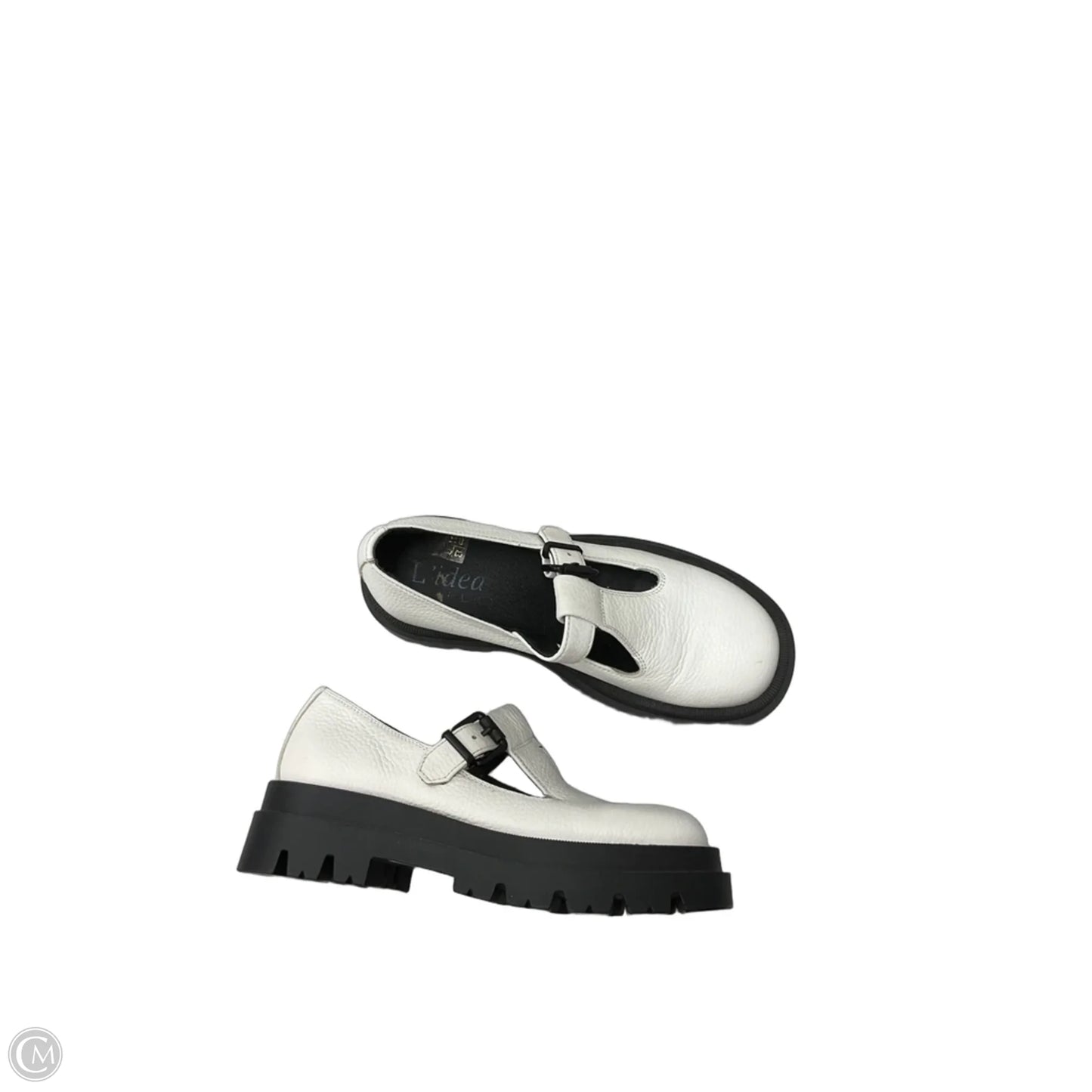 Shoes Flats By Clothes Mentor In White, Size: 6.5