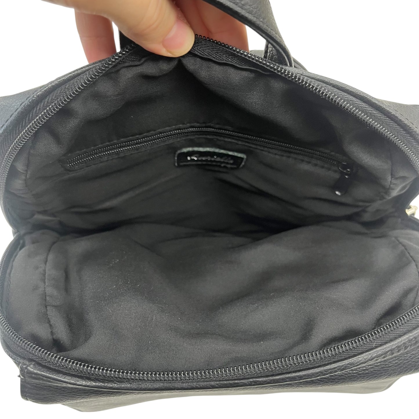 Backpack By Clothes Mentor In Black, Size:Medium