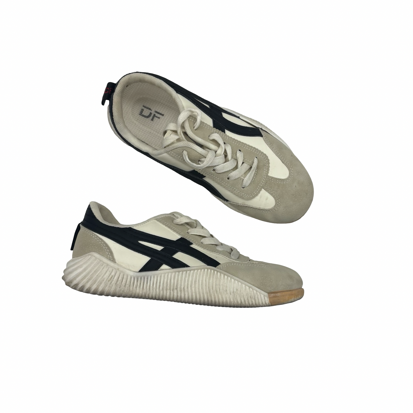 Shoes Sneakers By Clothes Mentor In Tan, Size:7.5