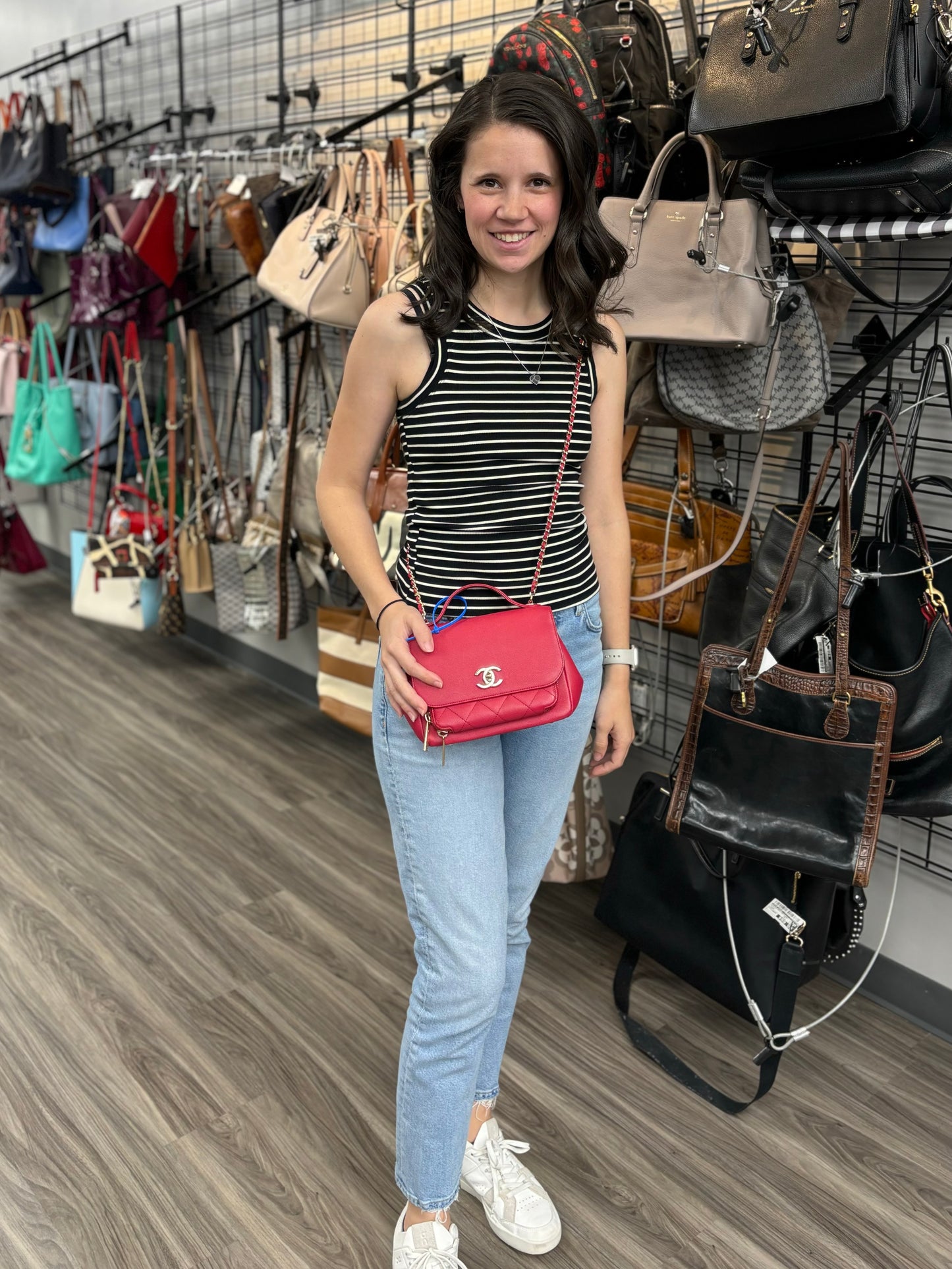 Crossbody Luxury Designer By Chanel In Red, Size:Small