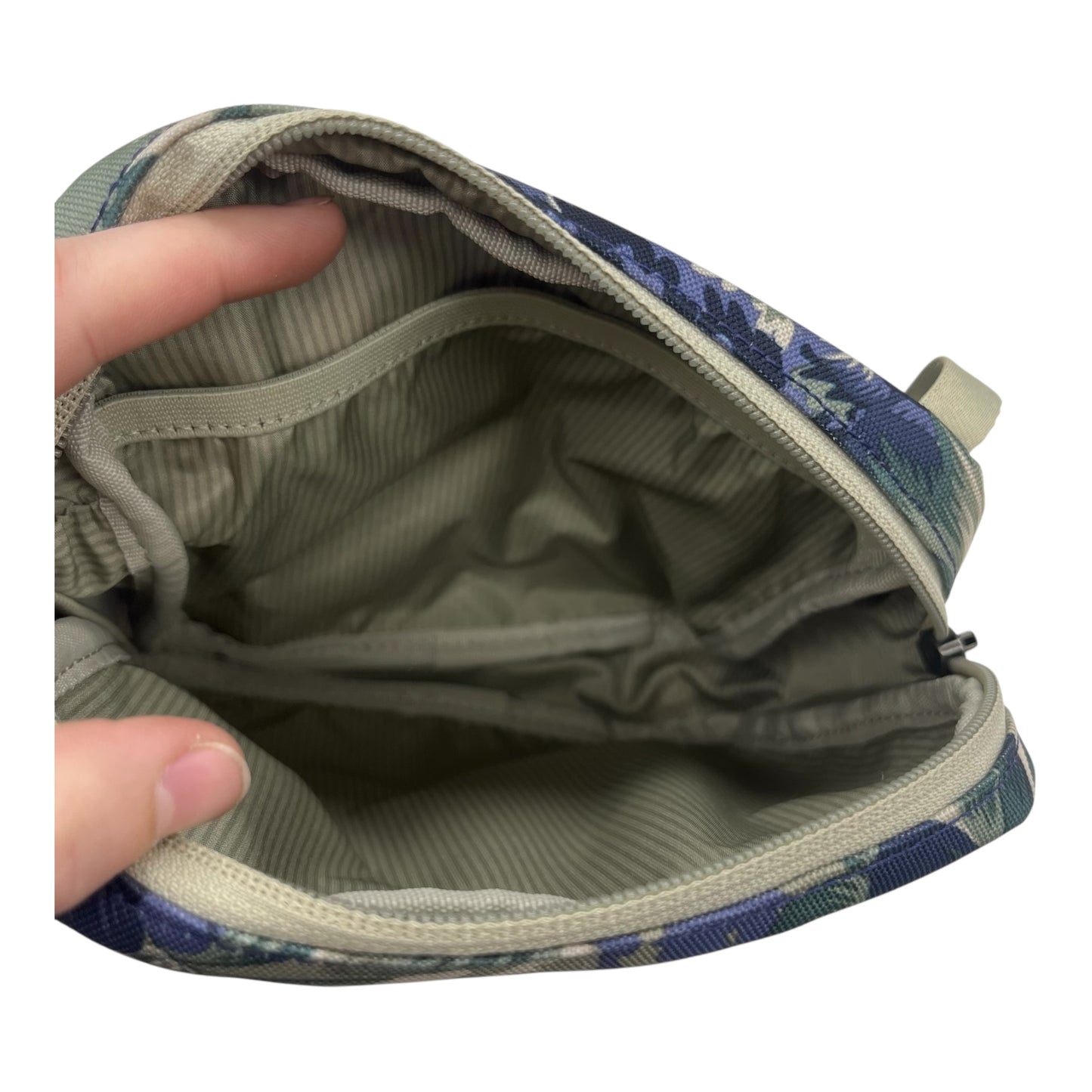 Crossbody By Herschel In Blue & Green, Size:Medium