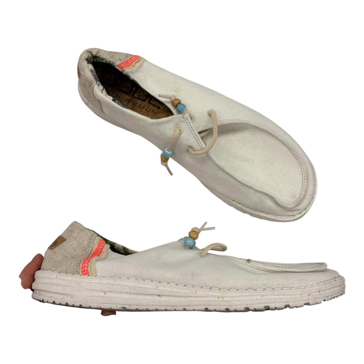 Shoes Flats By Hey Dude In Cream, Size:10