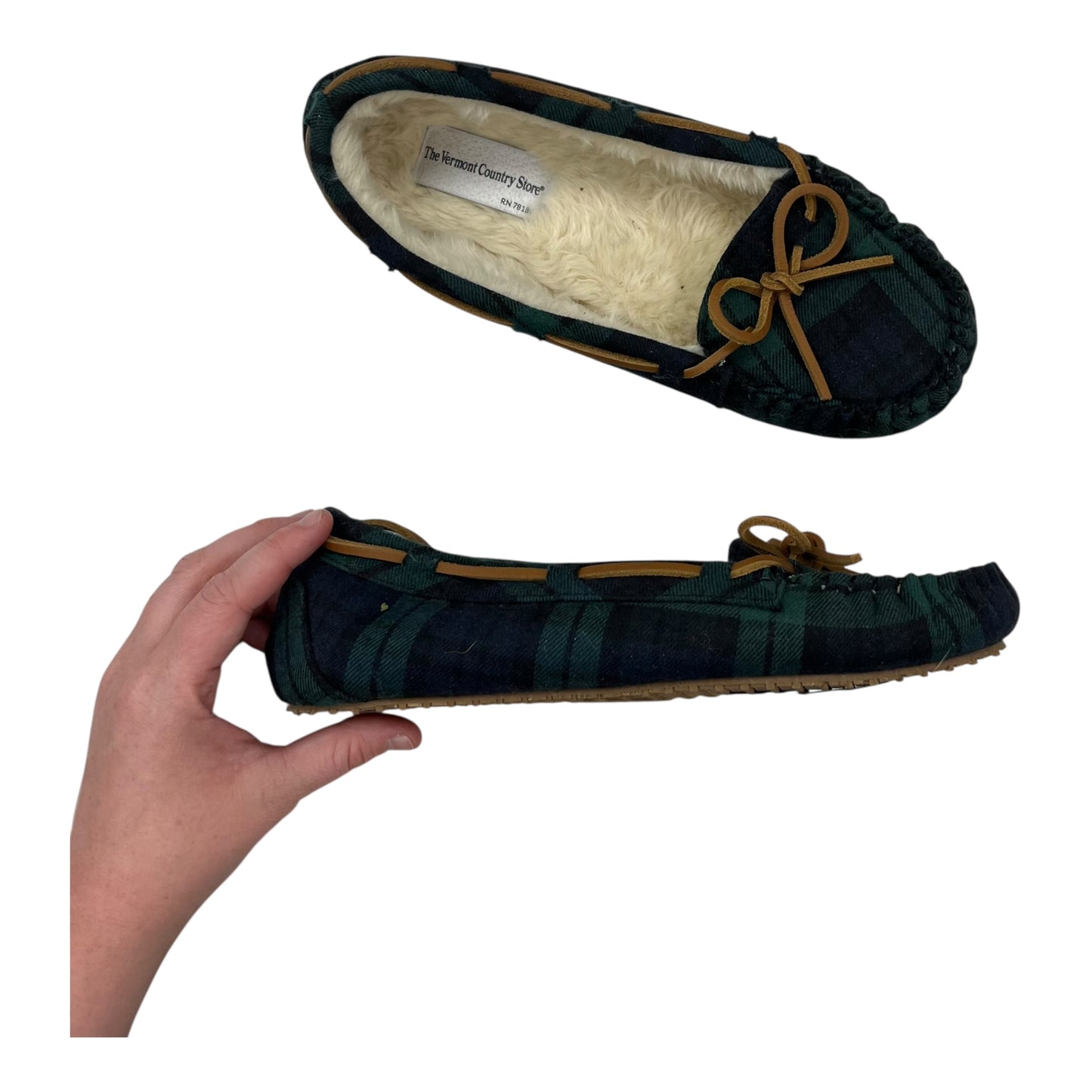 Slippers By Clothes Mentor In Plaid Pattern