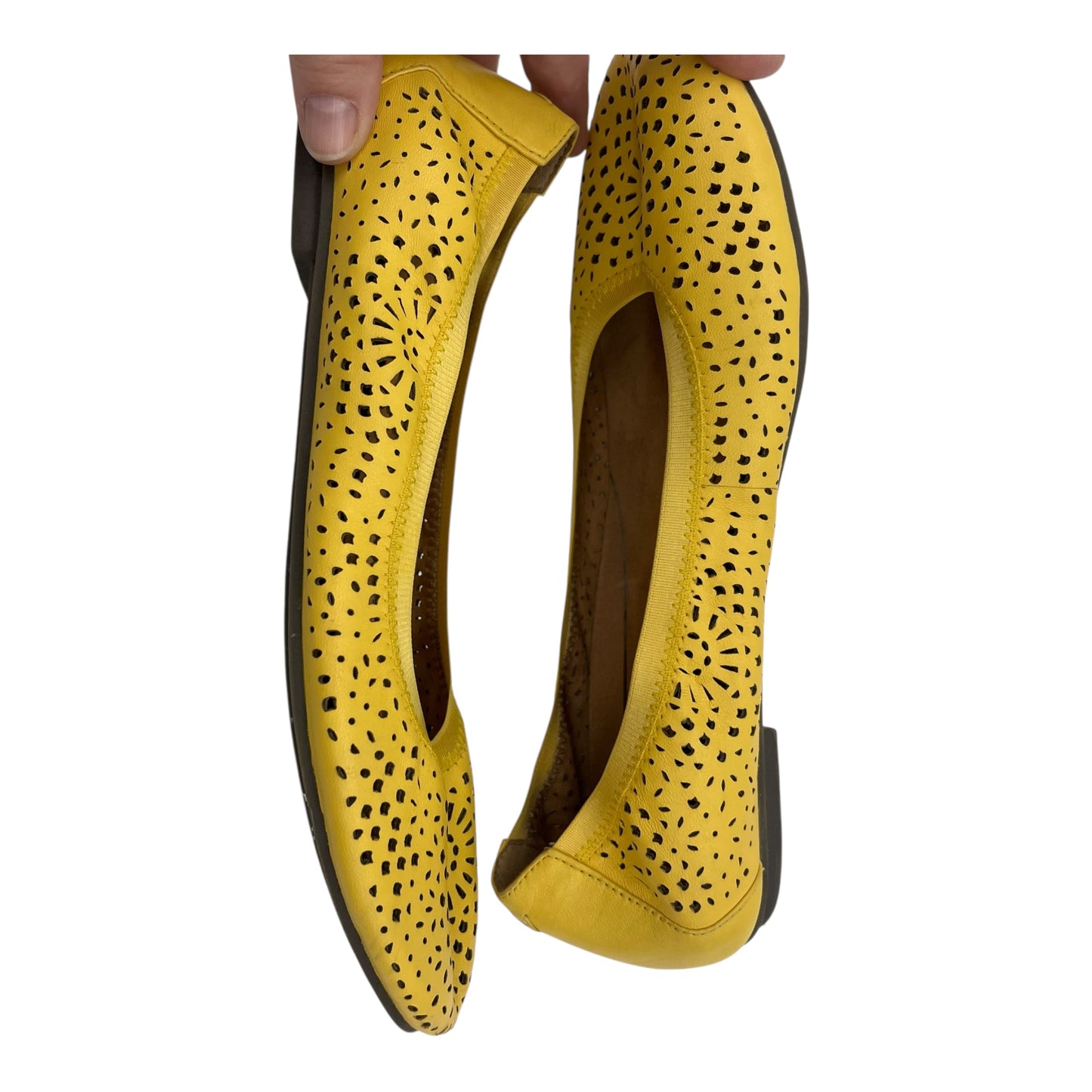SHOES FLATS by VIONIC In YELLOW, Size: 9