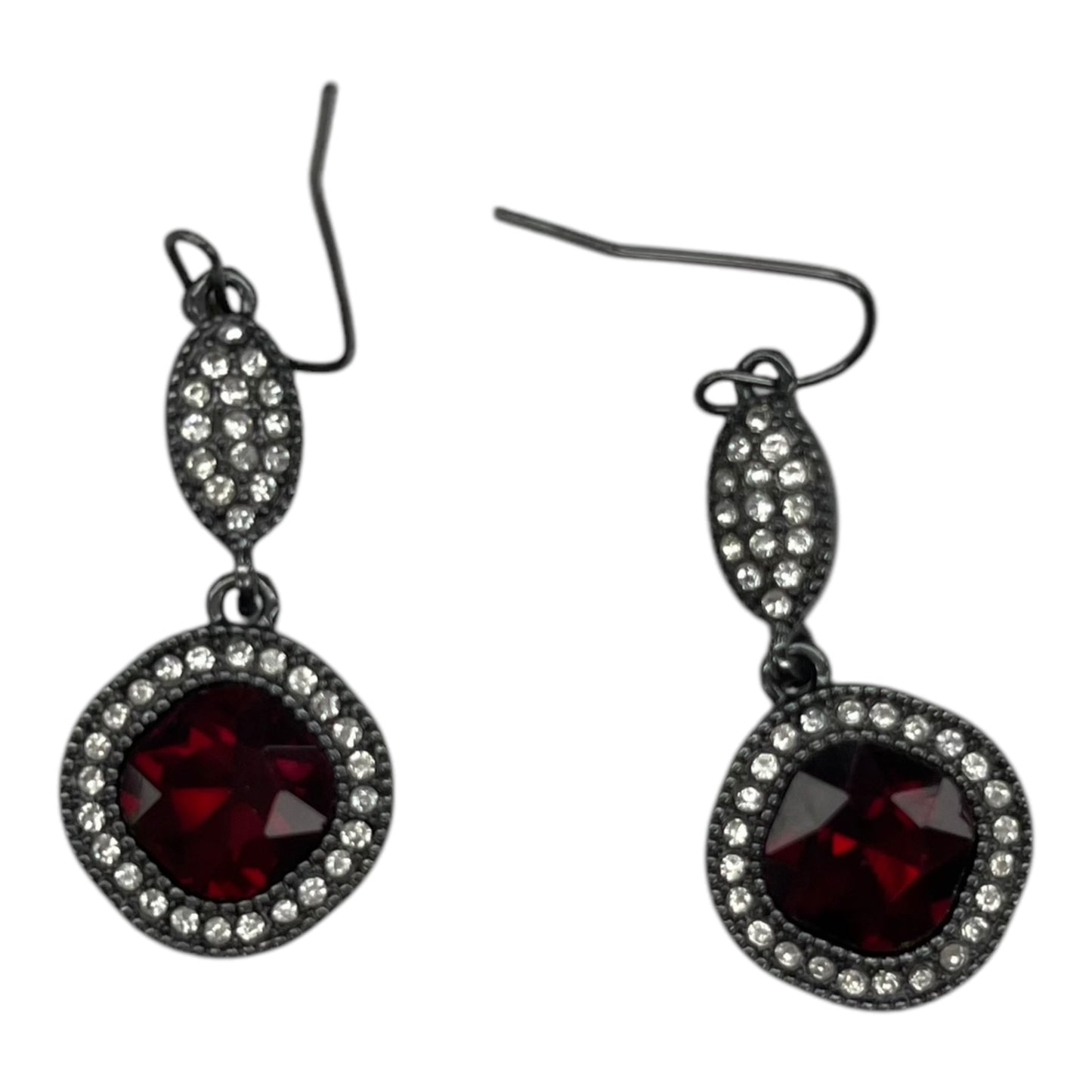 Earrings Dangle/Drop By Cmf In Red & Silver