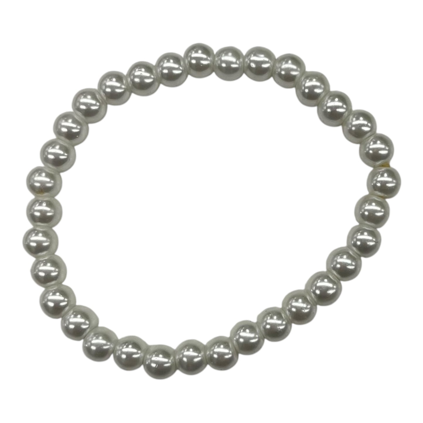 Bracelet Beaded By Clothes Mentor In White, Size:02 Piece Set
