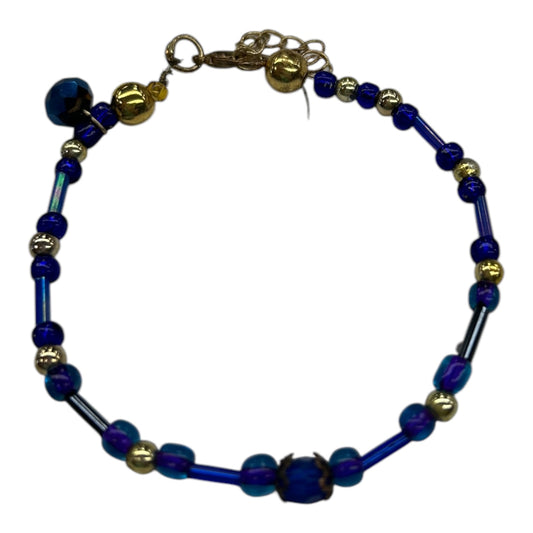 Bracelet Beaded By Clothes Mentor In Blue