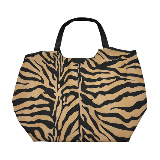 Tote By Clothes Mentor  Size: Medium