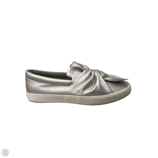 Shoes Flats By Sugar In Silver, Size: 9.5