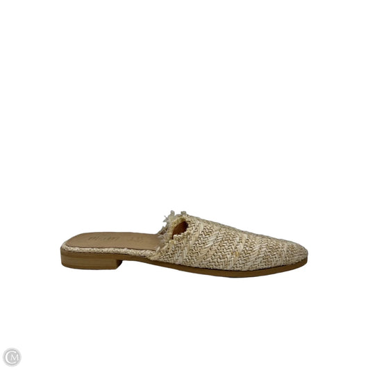 Shoes Flats By Clothes Mentor In Tan, Size: 9