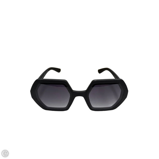 Sunglasses By Clothes Mentor, Size:
