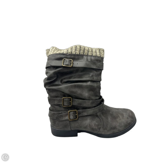 Boots Ankle Flats By Clothes Mentor In Brown, Size: 9