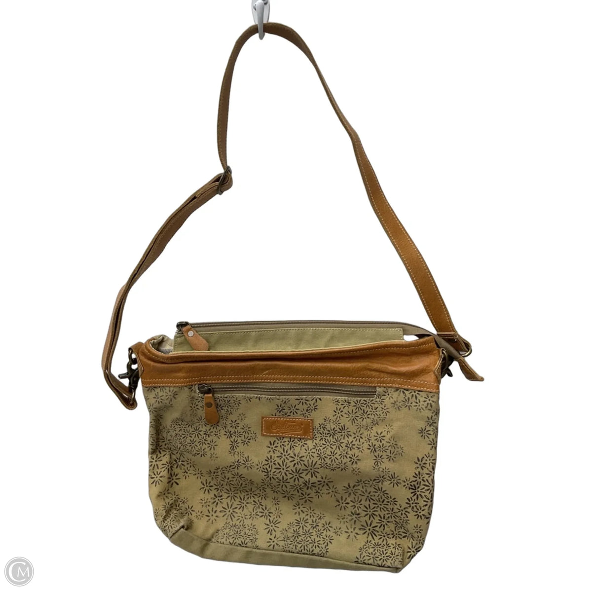 Crossbody By Clothes Mentor, Size: Medium