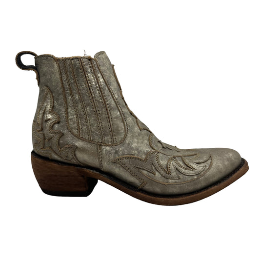 Boots Western By Cma  Size: 8