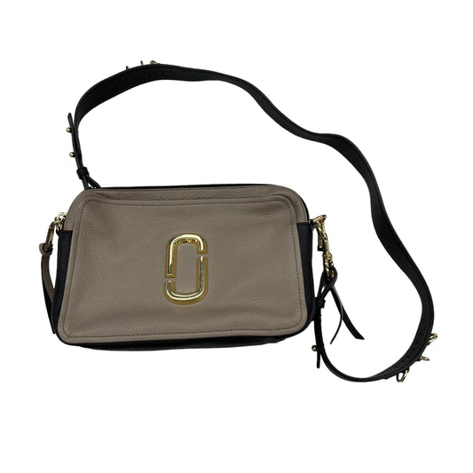 Crossbody Luxury Designer By Marc Jacobs  Size: Large