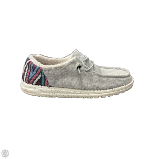 Shoes Flats By Hey Dude In Multi-colored, Size: 9