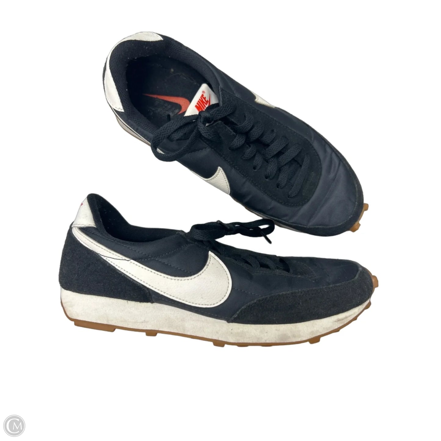 Shoes Sneakers By Nike In Black & Cream, Size: 8