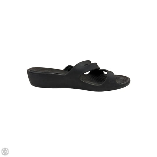 Sandals Sport By Crocs In Black, Size: 10