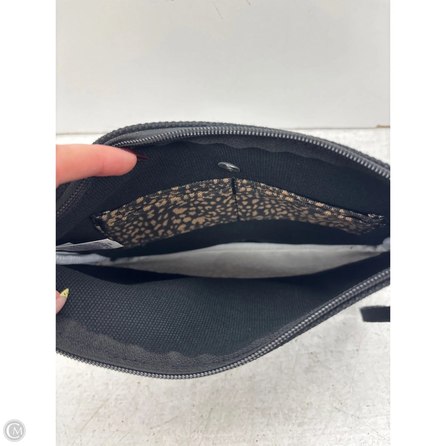 Wristlet By Lands End, Size: Medium