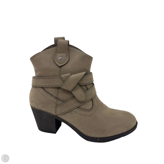Boots Ankle Heels By Rocket Dogs In Tan, Size: 8.5