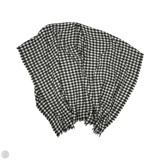 Shawl By Cmf In Black & Cream, Size: Os