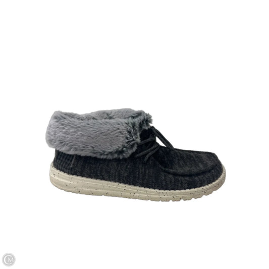 Shoes Flats By Hey Dude In Grey, Size: 8