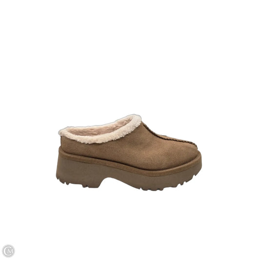 Shoes Designer By Ugg In Brown, Size: 9