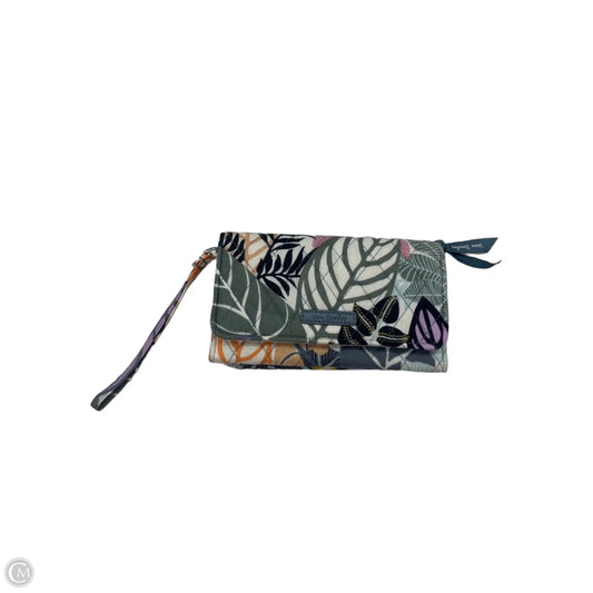 Wristlet By Vera Bradley, Size: Medium