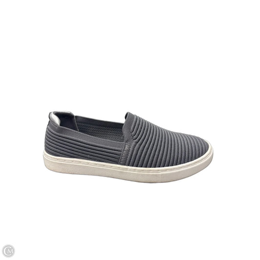 Shoes Flats By Kelly And Katie In Grey, Size: 6