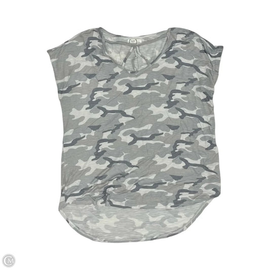 Top Short Sleeve By Maurices In Grey, Size: L