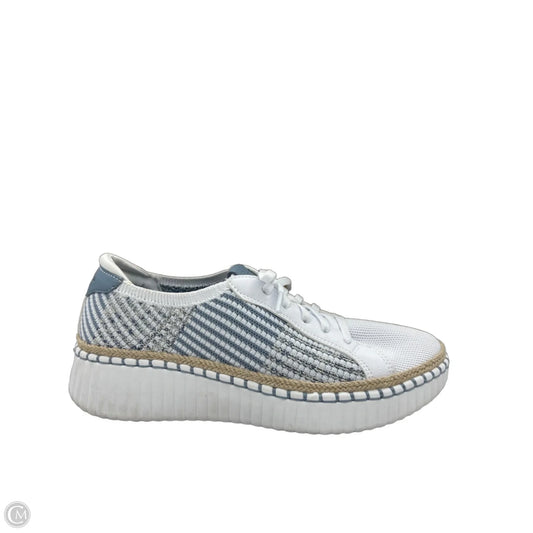 Shoes Sneakers By Skechers In Blue & White, Size: 8.5