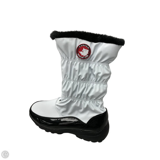 Boots Mid-calf Flats By Clothes Mentor In White, Size: 8.5