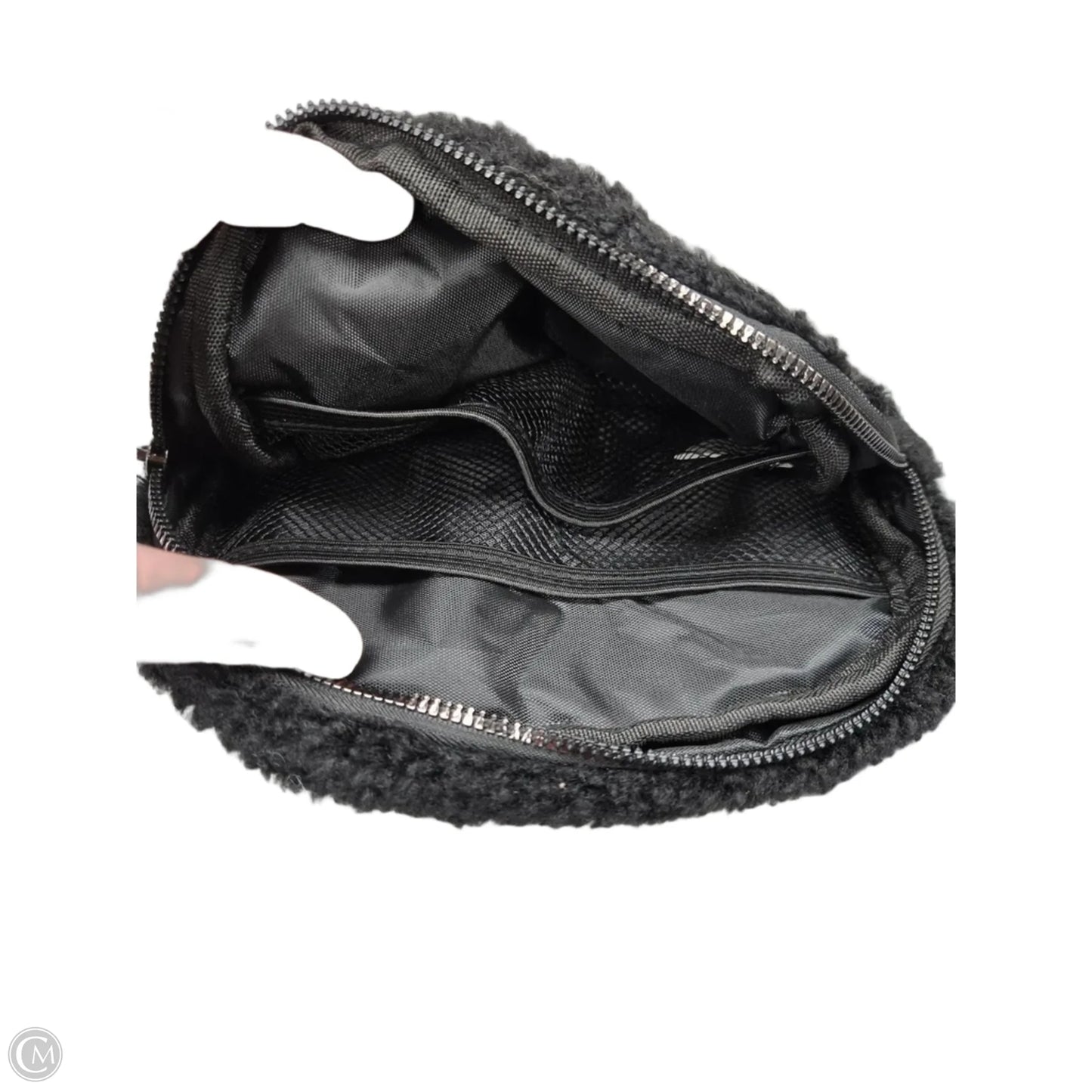 Belt Bag By Clothes Mentor, Size: Medium