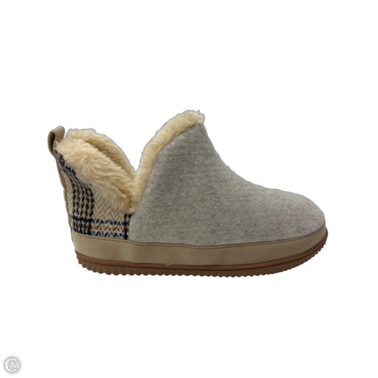 Slippers By Clothes Mentor In Tan, Size: 11