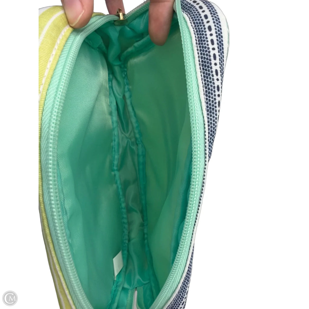 Makeup Bag By Clothes Mentor, Size: Medium