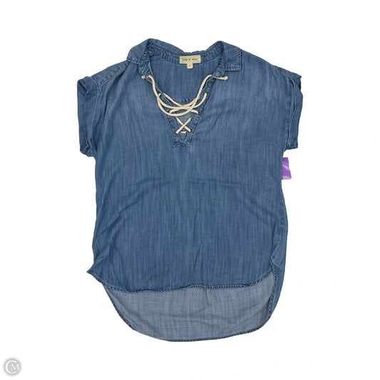 Top Short Sleeve By Cloth & Stone In Blue Denim, Size: S