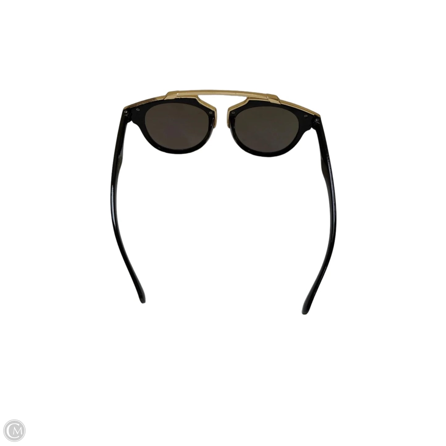 Sunglasses By Clothes Mentor, Size: