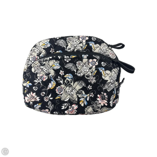 Makeup Bag By Vera Bradley, Size: Medium