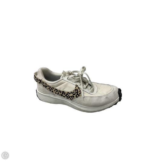 Shoes Sneakers By Nike In Cream, Size: 9.5