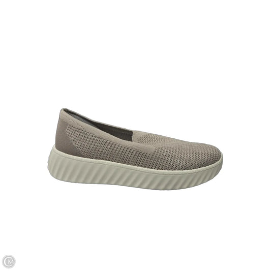 Shoes Sneakers By Bzees In Tan, Size: 9