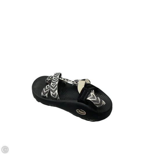 Sandals Flats By Chacos In Black & White, Size: 6