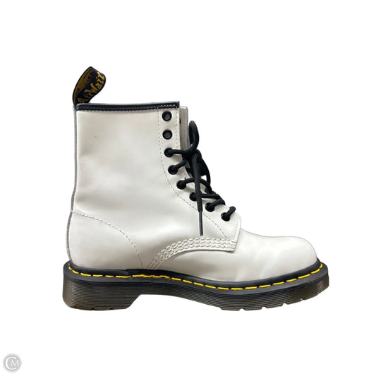 Boots Ankle Flats By Dr Martens In White, Size: 7
