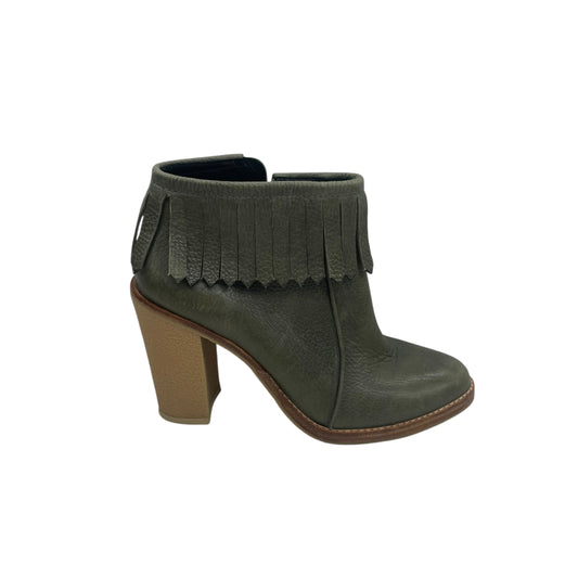 Boots Ankle Heels By Clothes Mentor In Green, Size:7