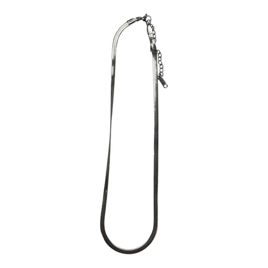 Necklace Chain By Clothes Mentor In Gold