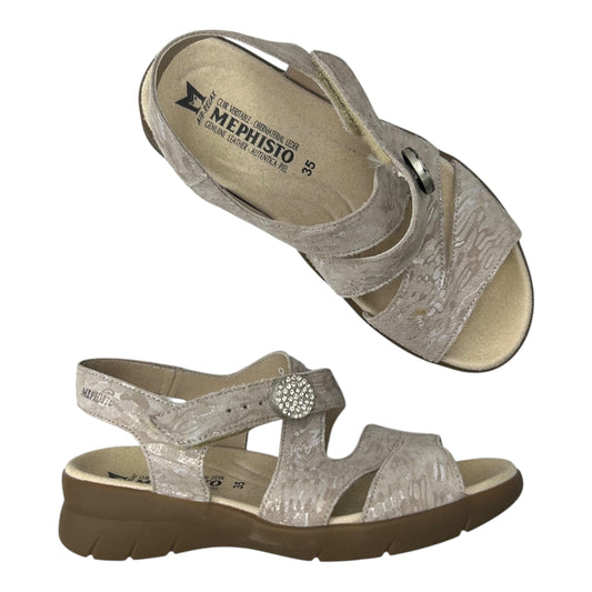 Sandals Flats By Mephisto In Tan, Size:5