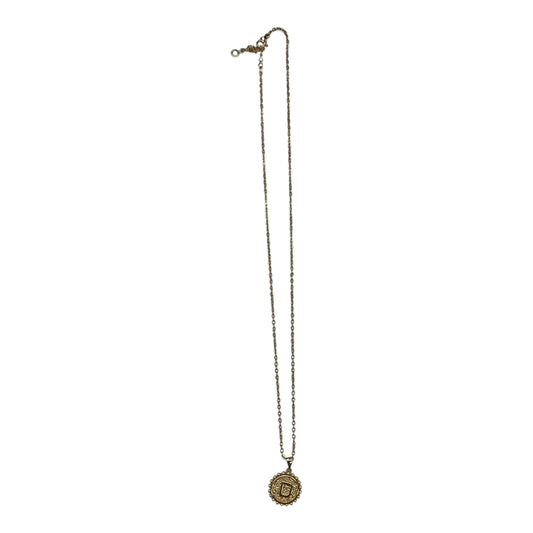Necklace Charm By    Clothes Mentor In Gold