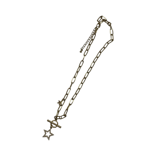 Necklace Pendant By Clothes Mentor In Gold